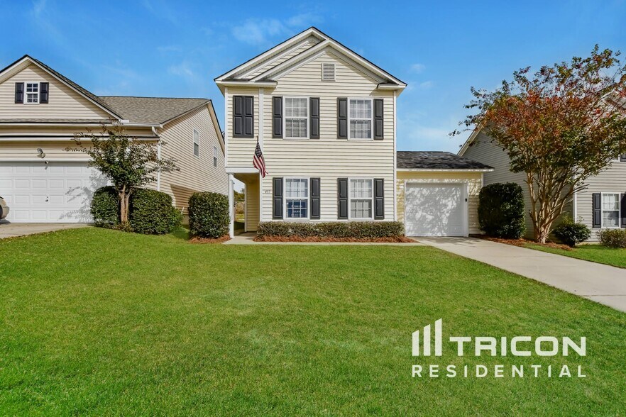 Primary Photo - 457 Cape Jasmine Way