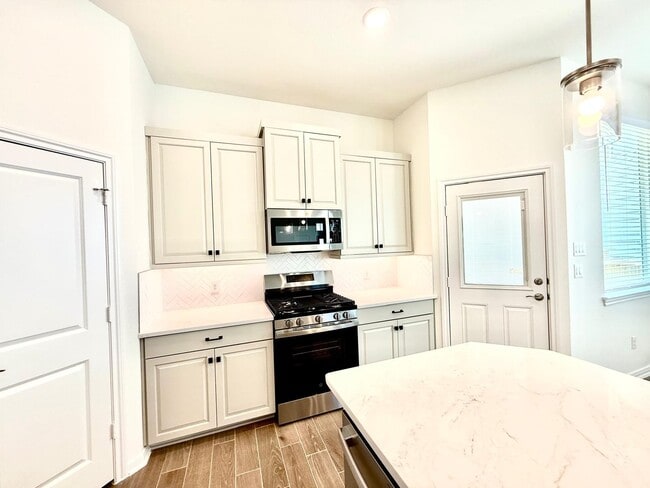 Building Photo - 159 W Coralburst Lp