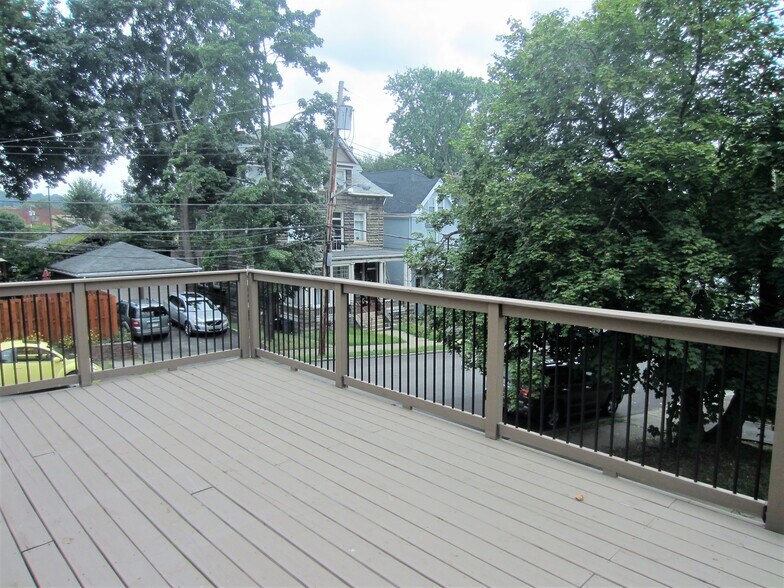 Building Photo - 203 S Braddock Ave