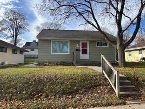 Building Photo - Newly Remodeled 2 Bedroom Single Family Home