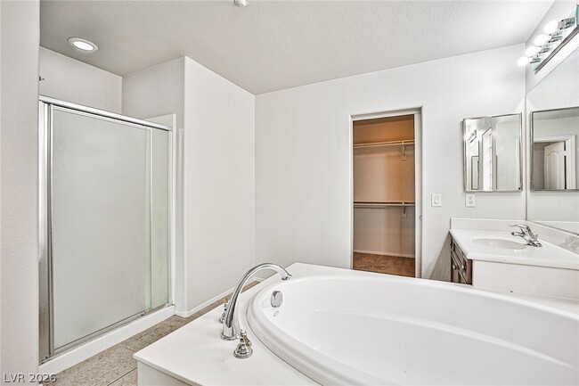 Building Photo - 7560 Trendy Ct