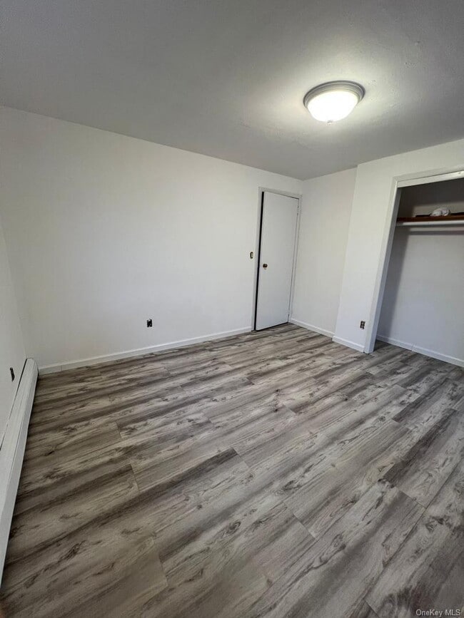 Building Photo - 135 Sunrise Ln