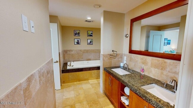 Building Photo - 2060 Beach Blvd