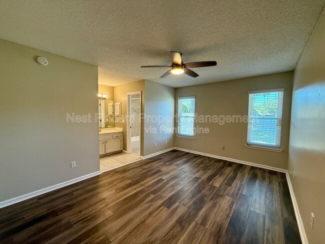 Building Photo - 4578 Blue Stream Ln N