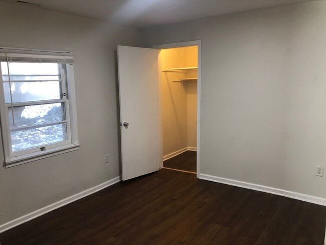 Building Photo - 2BR House Plattsmouth