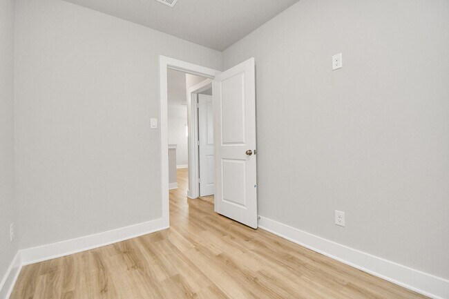 Building Photo - Welcome to the Hickory — Contemporary Comfort, Beautifully Balanced.