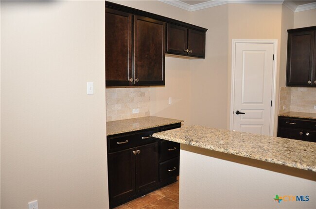 Building Photo - 5603 Drury Ln