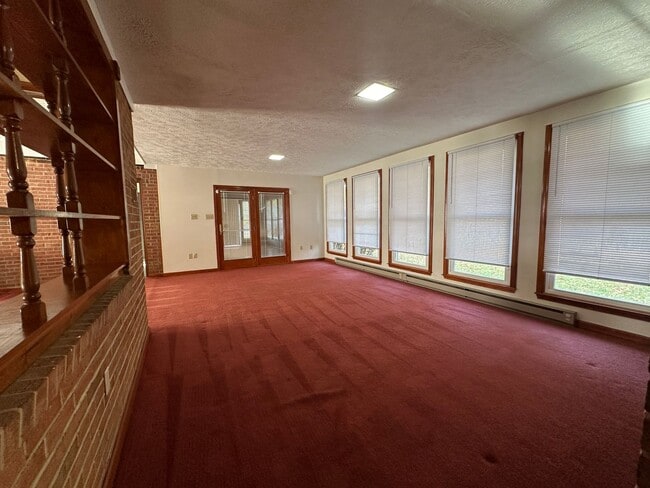 Building Photo - 1308 Minebank Rd