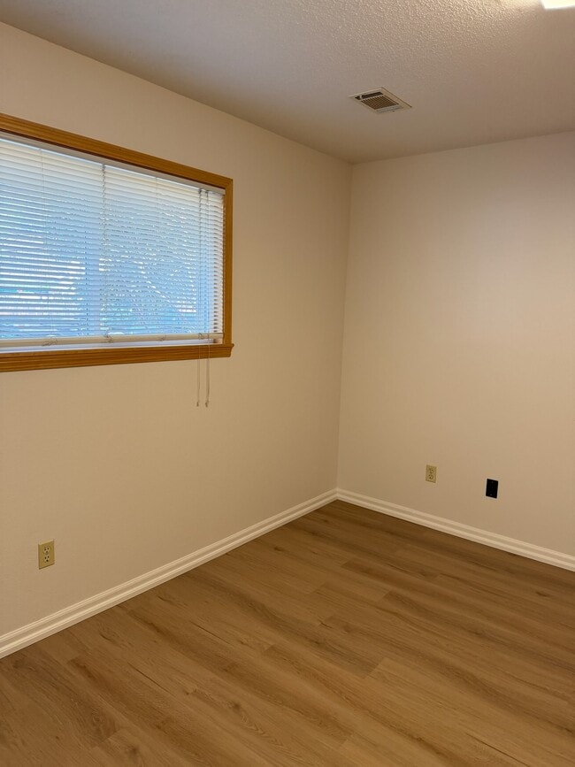 Building Photo - 2613 Cherly St