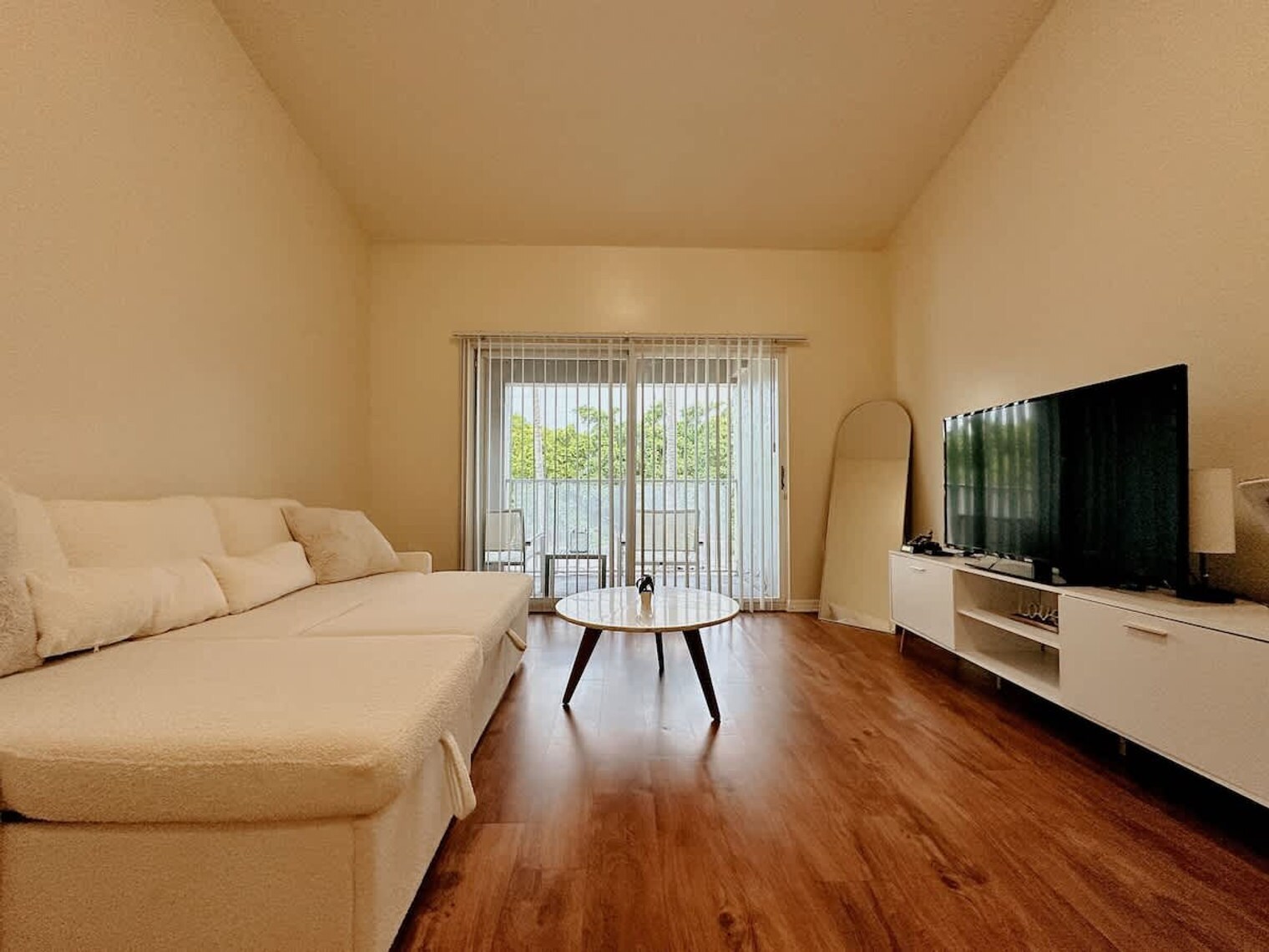 Building Photo - 631 SW 111th Ln