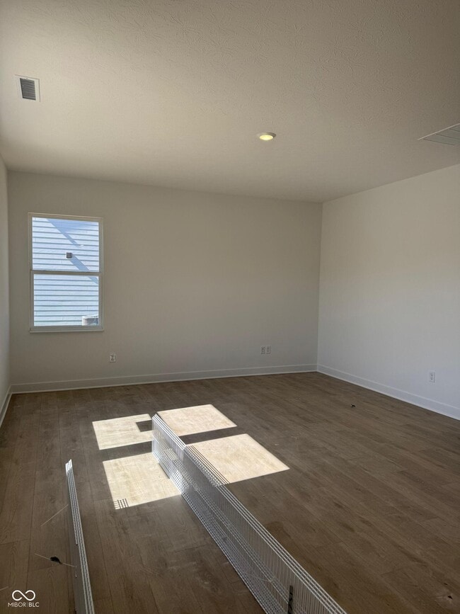 Building Photo - 7581 Fallsworth Dr