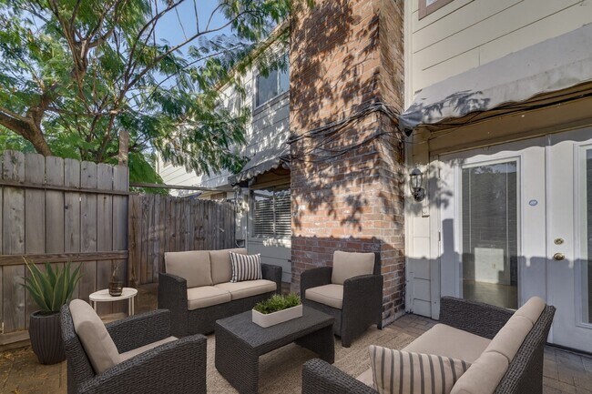 Building Photo - 14228 Misty Meadow Ln