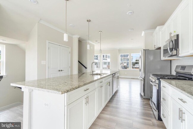 Building Photo - 1425 Clingmans Dome Dr