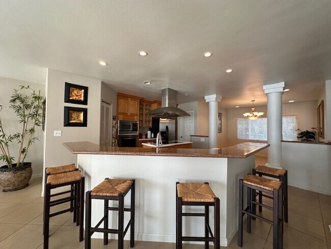 Building Photo - Single Family Executive Style Home in Gated Community