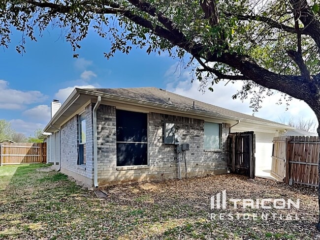 Building Photo - 1114 Alicia Ln