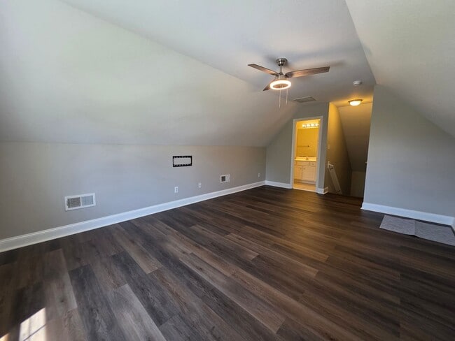 Building Photo - Spacious 4-Bedroom Bryan Farms Beauty with Bonus Suite, Large Fenced Yard & RV/Boat Parking!