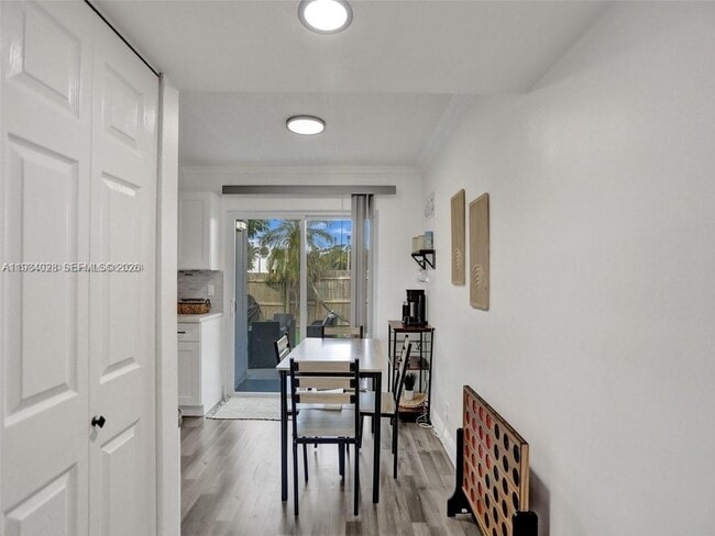 Building Photo - 3603 Townhouse Ct