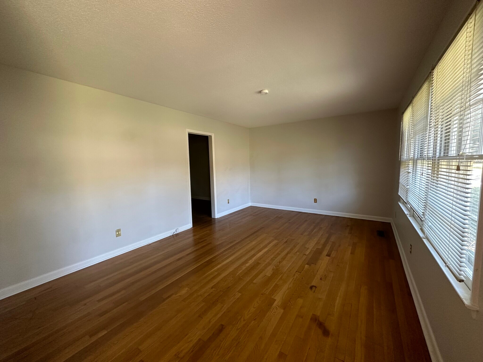 Building Photo - 720 Dandridge Dr