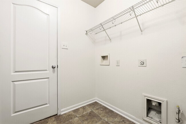 Building Photo - 7719 Serene Wood Ln