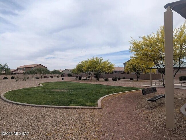 Building Photo - 8748 E Pebble Stone Ln