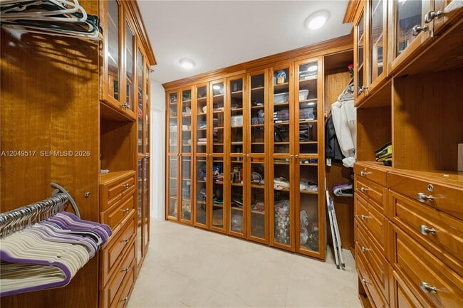 Building Photo - 14601 Pompano Dr