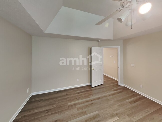 Building Photo - 6641 Sugar Valley Dr