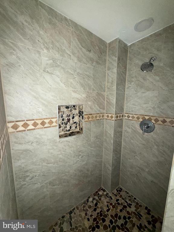 Building Photo - 6135 Vine St