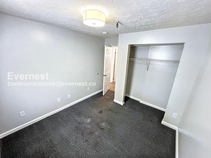 Building Photo - 210 Lower Consol Rd NW