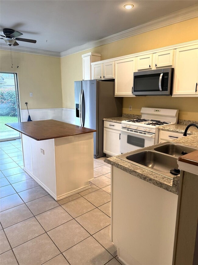 Building Photo - 915 Saginaw Bay Ct