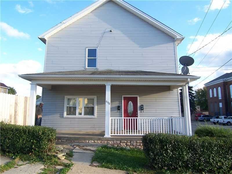 2 bedroom 1 bath - 690 Addison St