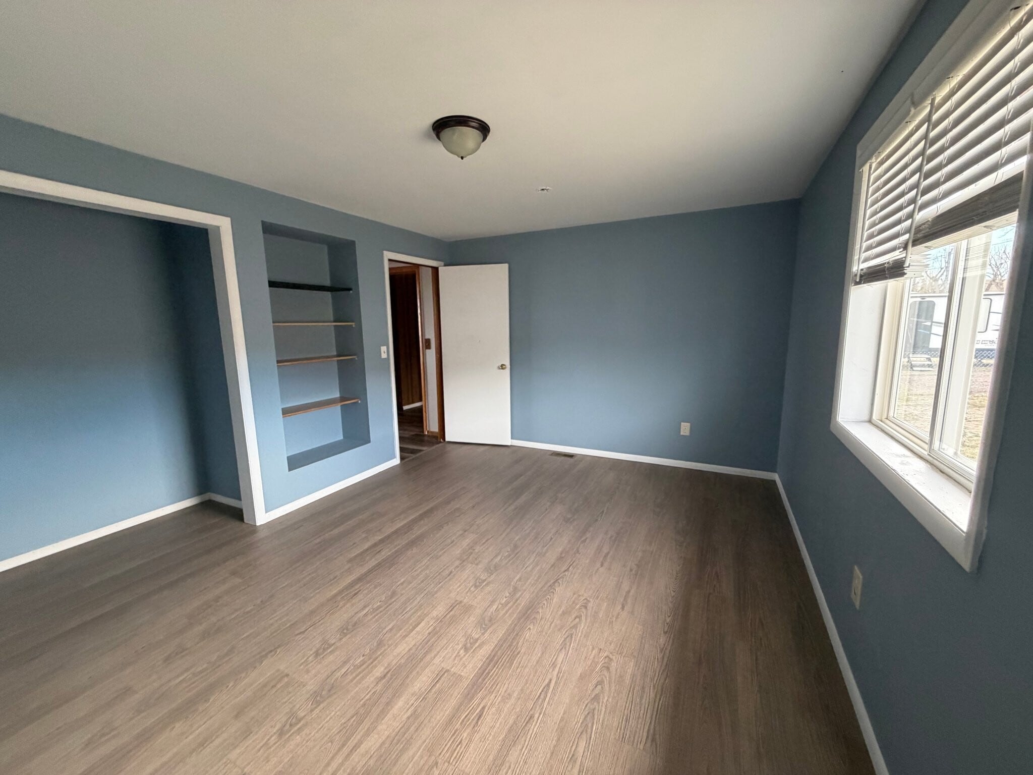 Building Photo - 227 4th St N