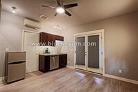 Building Photo - Studio Available Now in Kerns Neighborhood of Portland