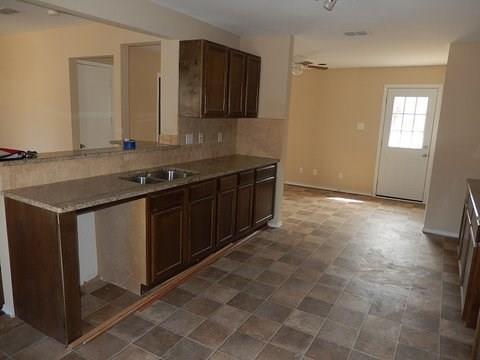 Building Photo - 10818 Sharondale Ln