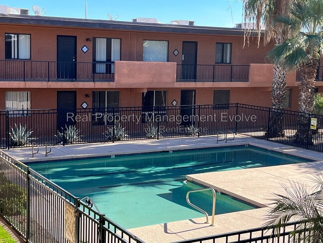 Building Photo - 7110 E Continental Dr