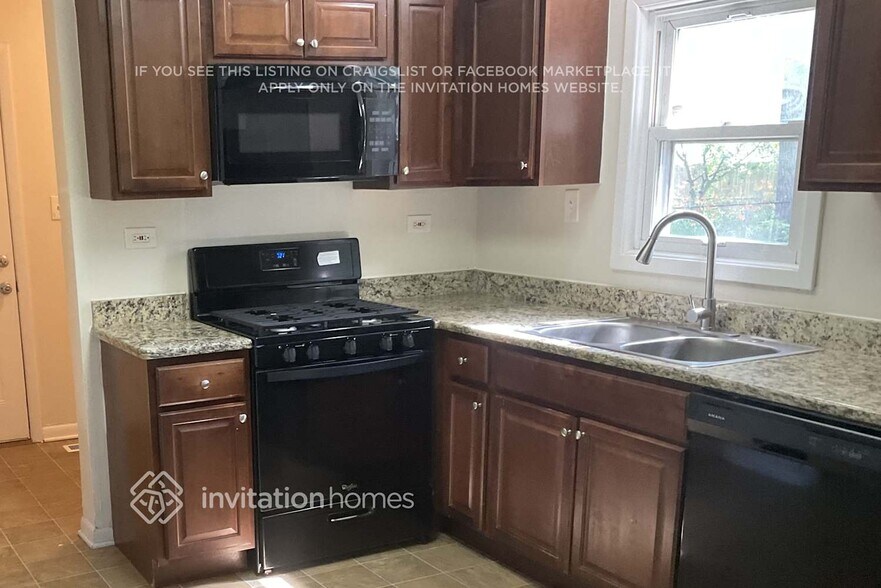 Building Photo - 937 Dartmouth Ave