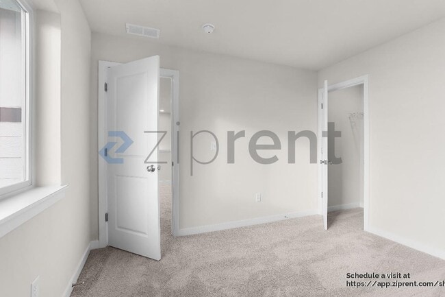 Building Photo - 8715 126th St Ct E