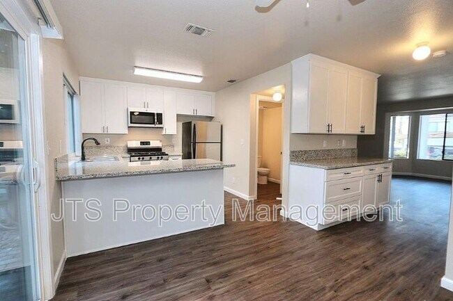 Building Photo - 5820 Alorn Ln