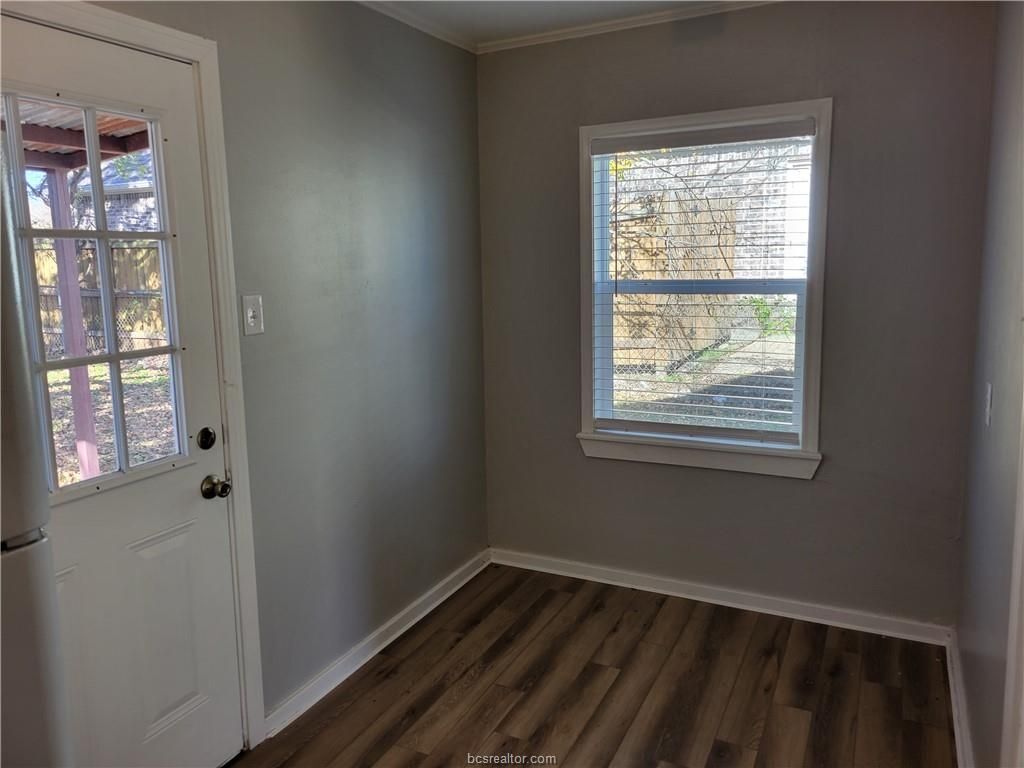 Building Photo - 308 Foch