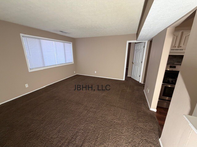 Building Photo - 3207 N Peoria Ave