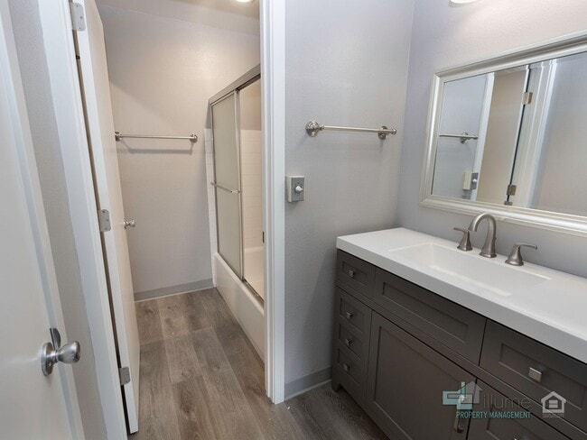 Building Photo - V-DAY SPECIAL, APPLY TODAY MOVE-IN RENT FREE!