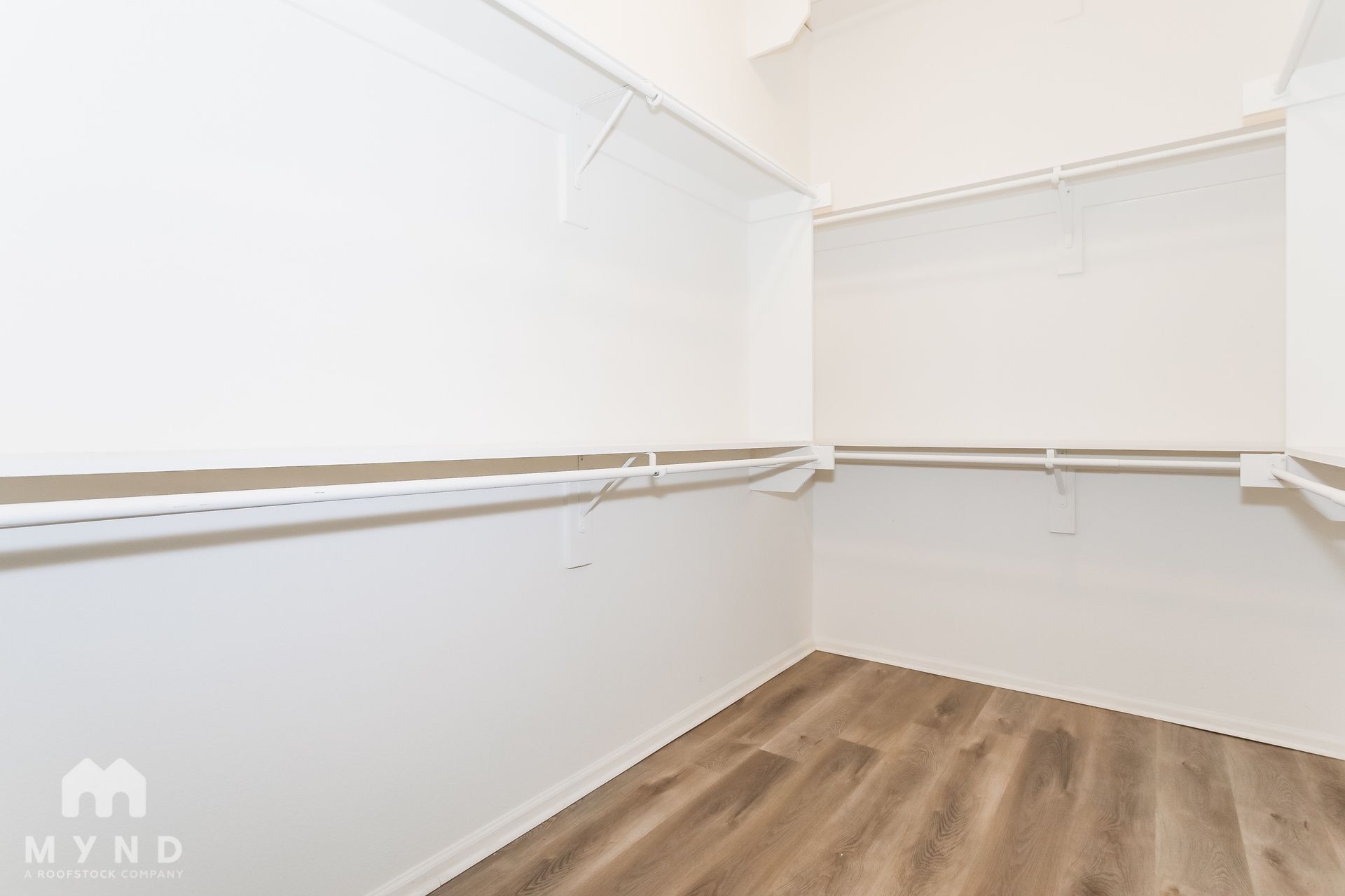 Building Photo - 2720 Maple Creek Dr