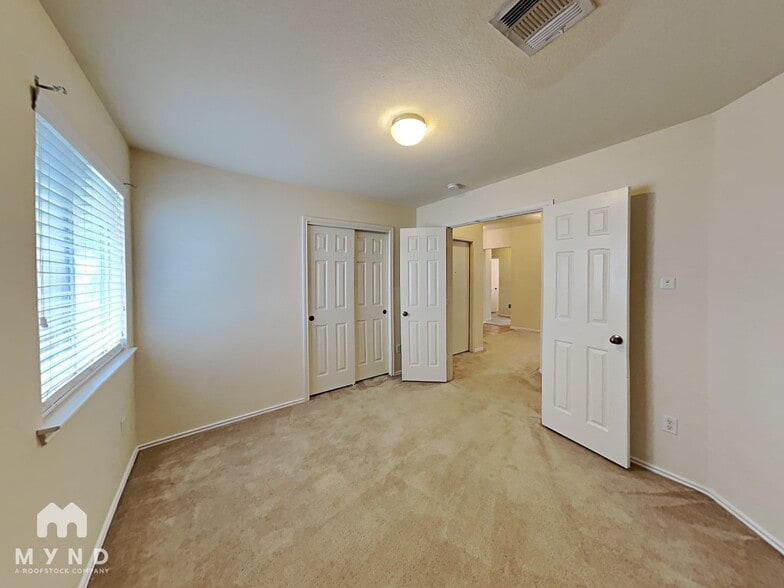 Building Photo - 13600 Richard Nixon St