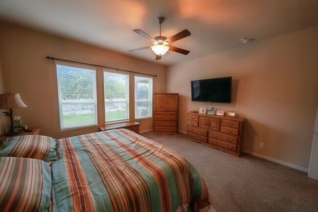 Building Photo - Executive-Style Home Now Available in Crossvine (Schertz) Realtor Commission: $750