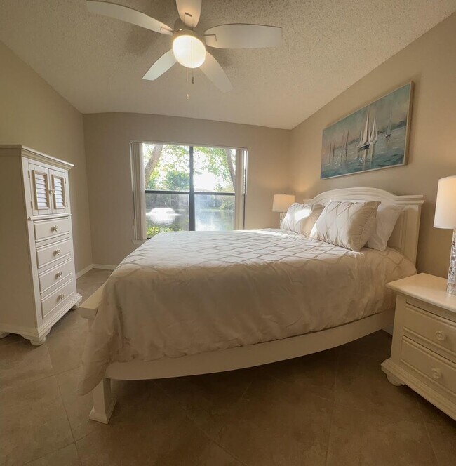 Building Photo - FULLY FURNISHED MAY AVAILABILITY - 1 Bed 1...