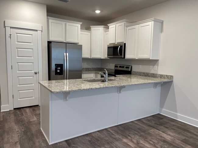 Building Photo - 1630 Iroquois Ct