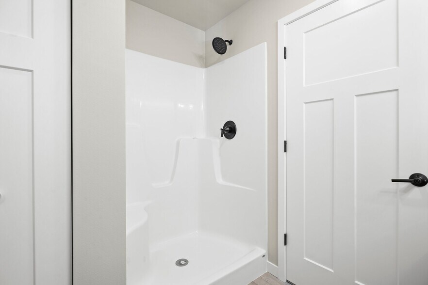 Building Photo - 5713 Eternity Dr