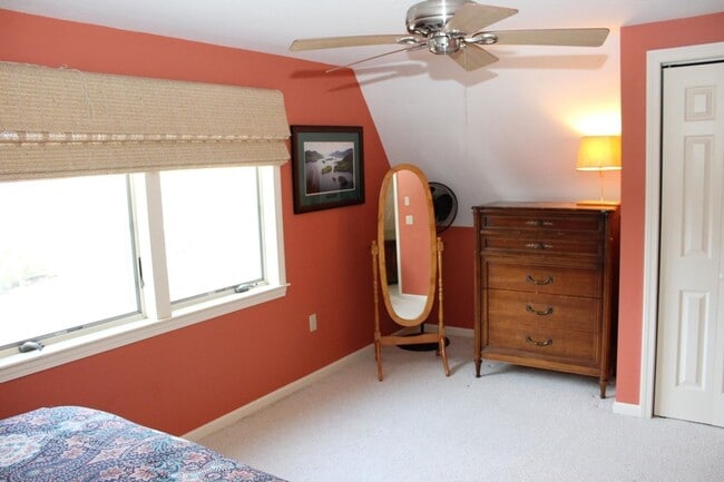 Building Photo - Long Term Rental Meredith, NH