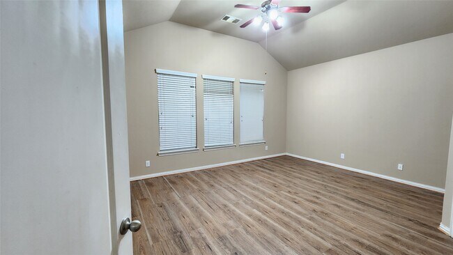 Building Photo - 26939 Glacier Creek Dr