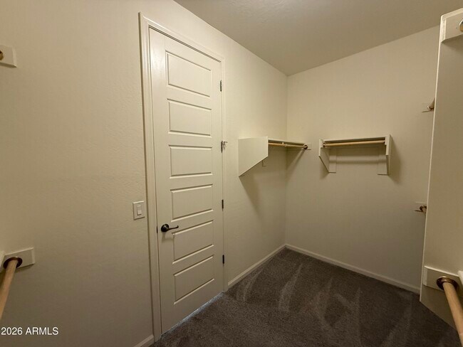 Building Photo - 263 E Lantana Dr