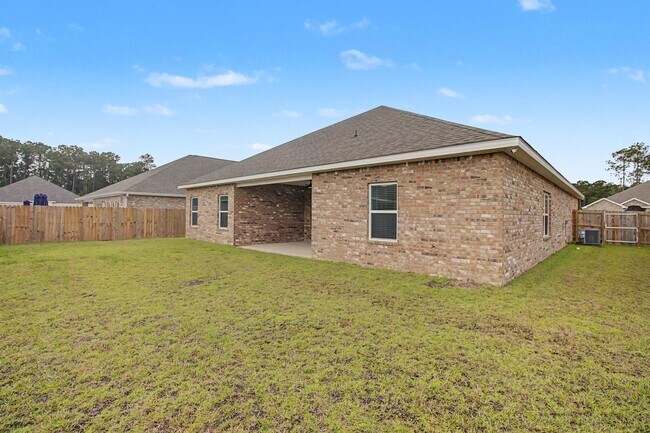 Building Photo - 13569 Sarus Dr